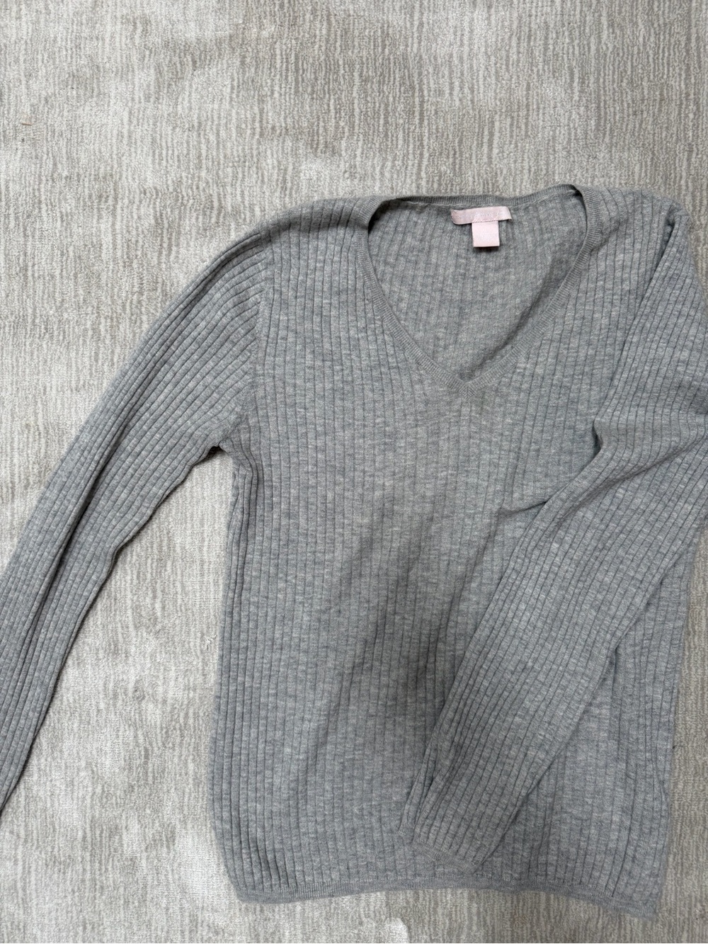 100% Cashmere Grey Ribbed V-Neck Long Sleeve